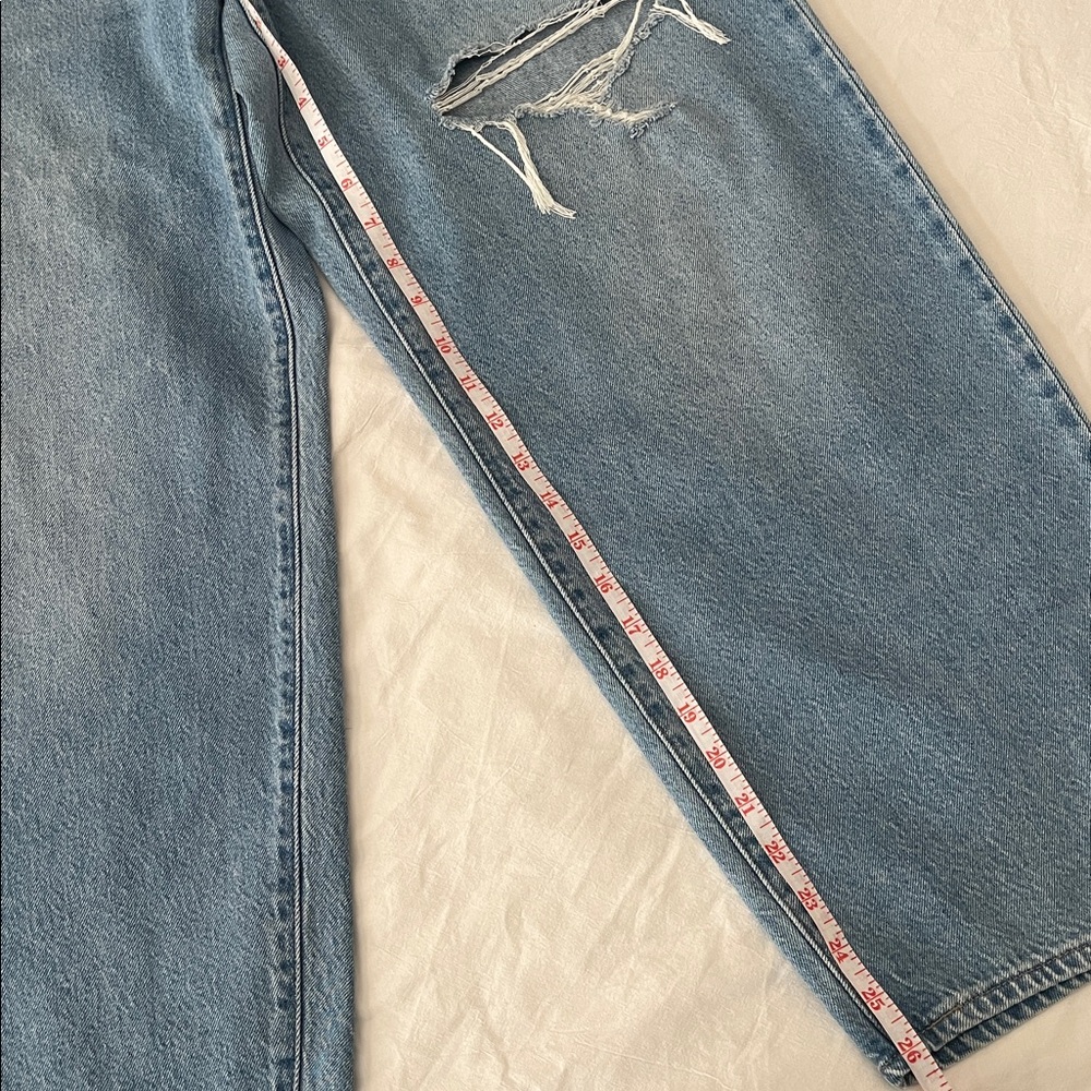 Levi's Baggy Dad Wide Leg Relaxed Fit Distressed Denim Jeans sz 30 - Picture 2 of 8
